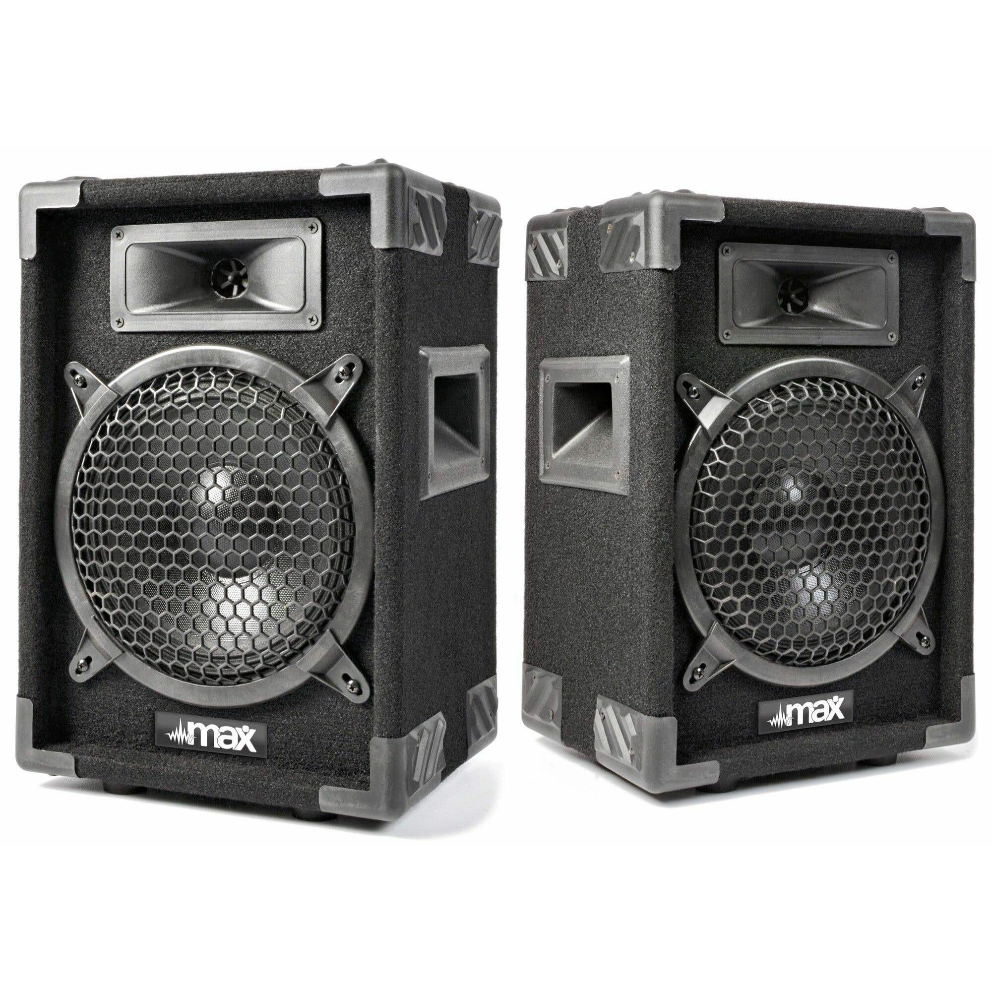 Dos altavoces negros con rejillas plateadas. Cada uno tiene una bocina y un logotipo 'max'. Protectores de esquina grises visibles.