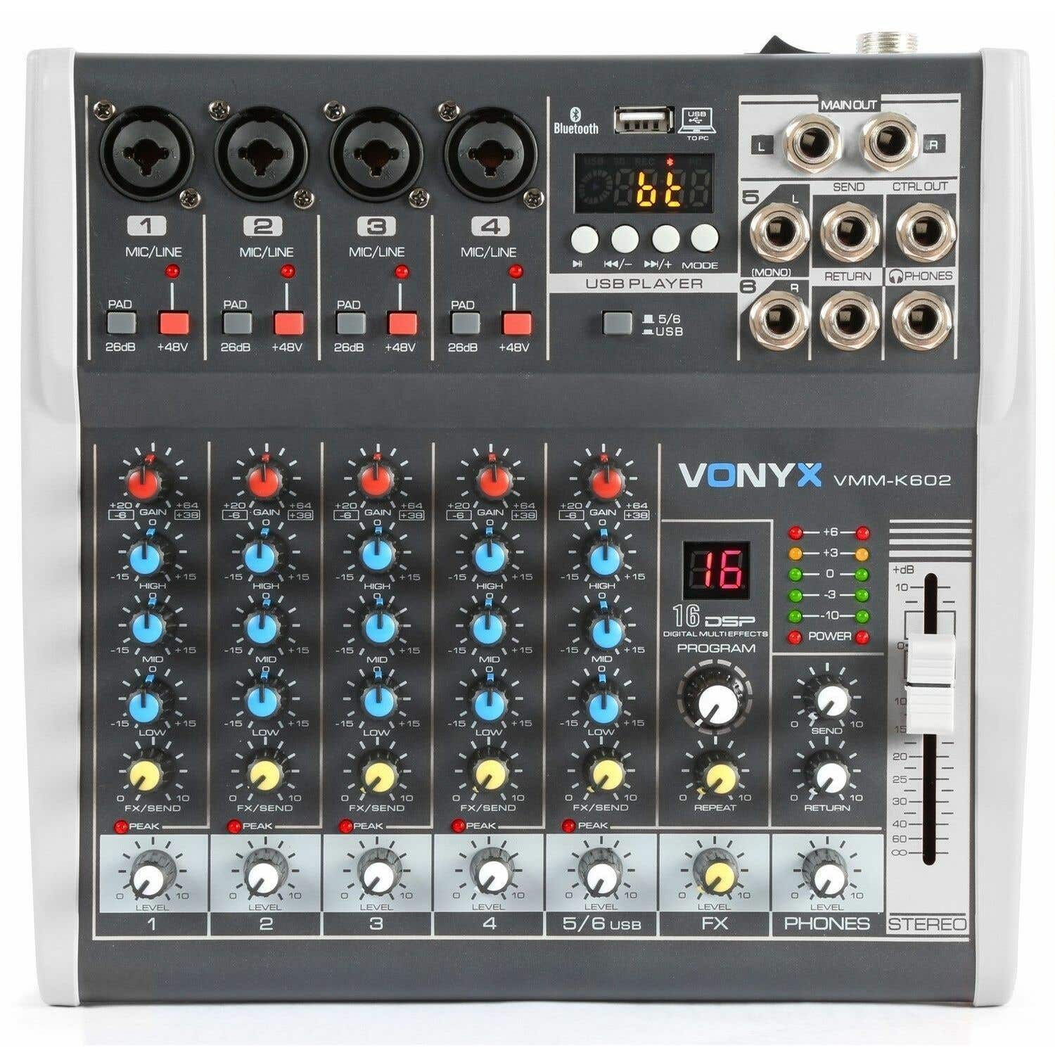 Un mezclador de audio Vonyx VMM-K602 negro y gris con múltiples perillas, deslizadores y entradas para diversas fuentes de audio.