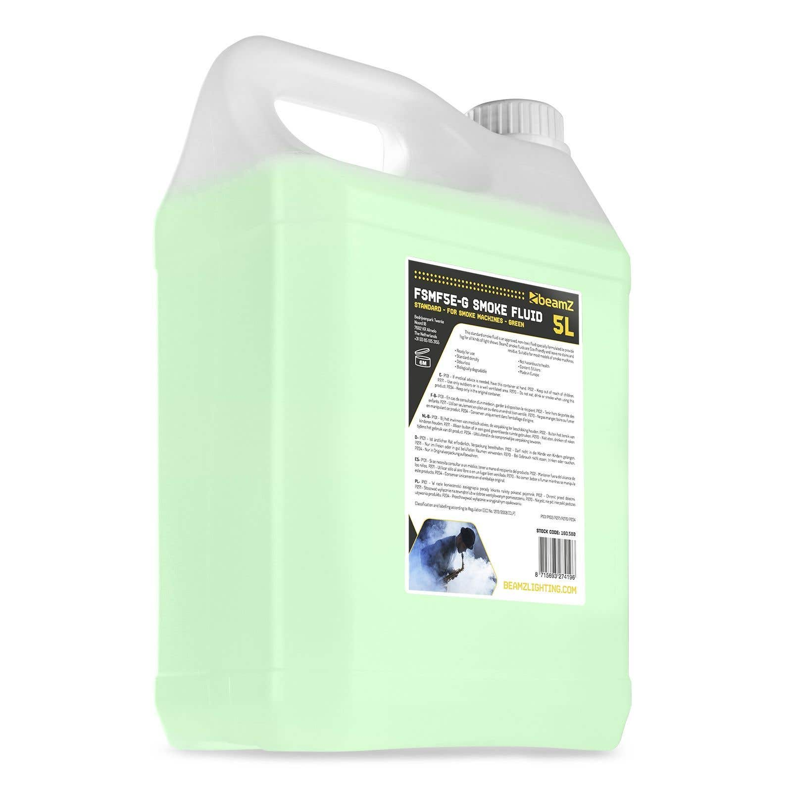 Un contenedor de 5L de líquido de humo verde. La etiqueta dice 'FSMF5E-G SMOKE FLUID' y 'beamz'.