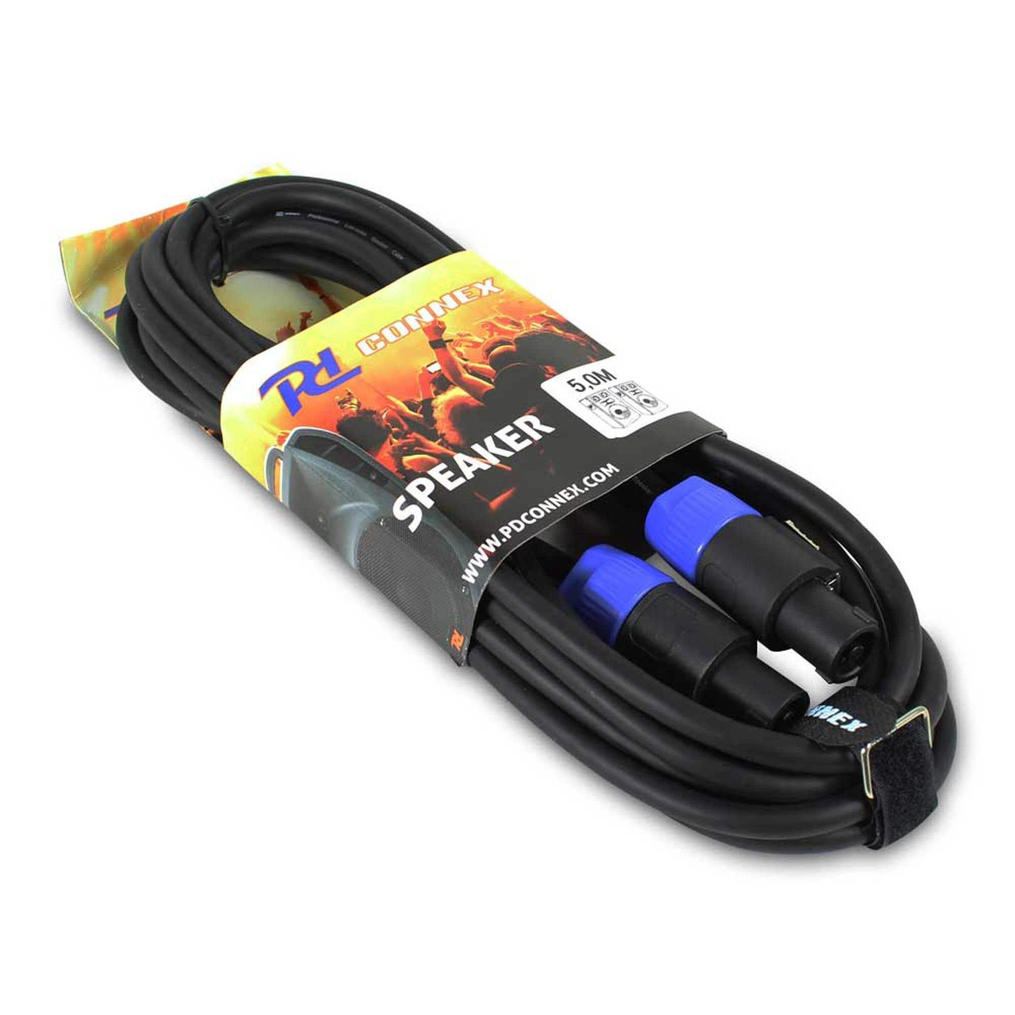 Cable de altavoz negro con conectores azules. El embalaje muestra una multitud y el texto 'SPEAKER' y 'PDCONNEX'.