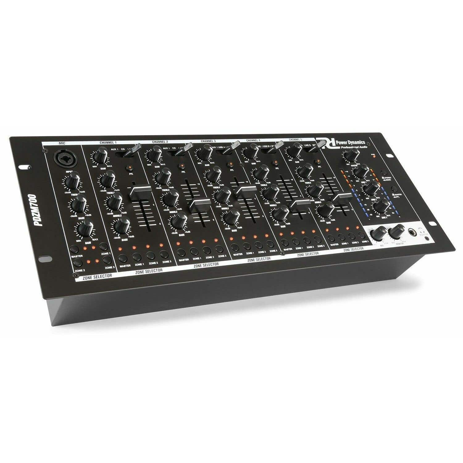 Mezclador de audio negro con múltiples perillas, faders y botones. El texto en el mezclador incluye 'Power Dynamics' y etiquetas de canal.