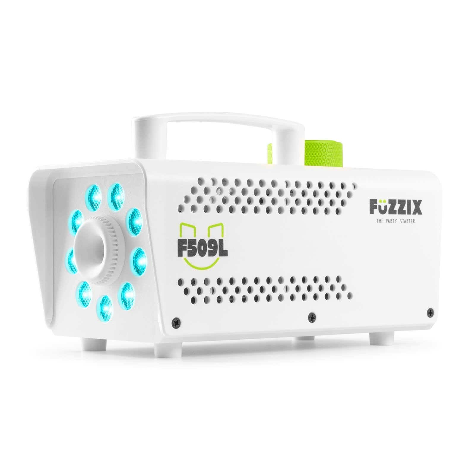 Una máquina de niebla Fuzzix blanca con asa. Tiene detalles verdes y luces azules. El fondo es blanco.