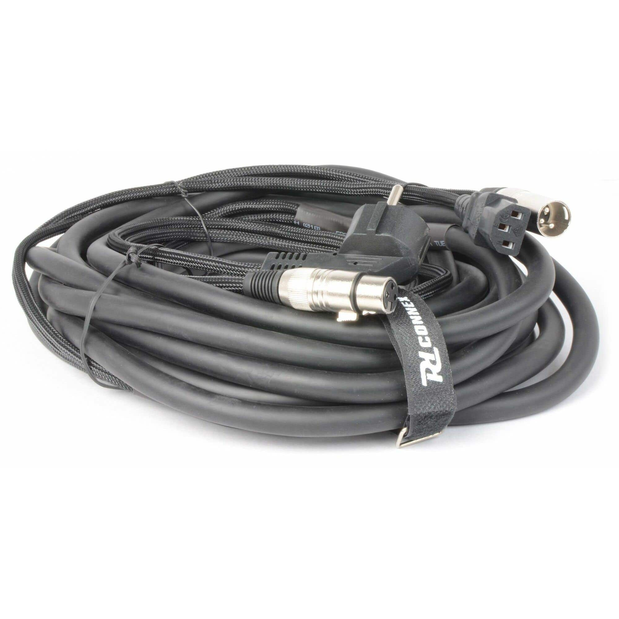 Cable negro enrollado con varios conectores, incluyendo un enchufe y conectores XLR, sobre fondo blanco.