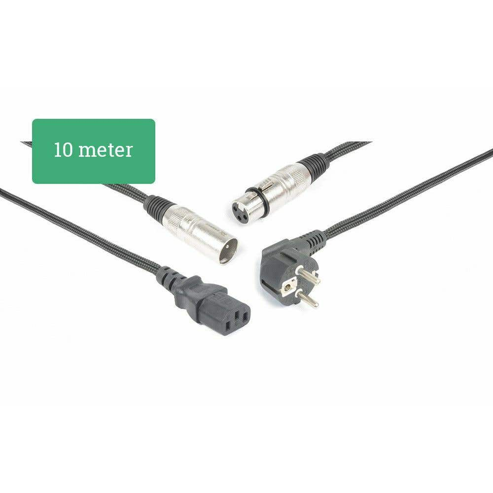 Cuatro cables negros con diferentes conectores, incluyendo un IEC, un XLR y un enchufe europeo, sobre un fondo blanco. Una caja verde dice 10 metros.