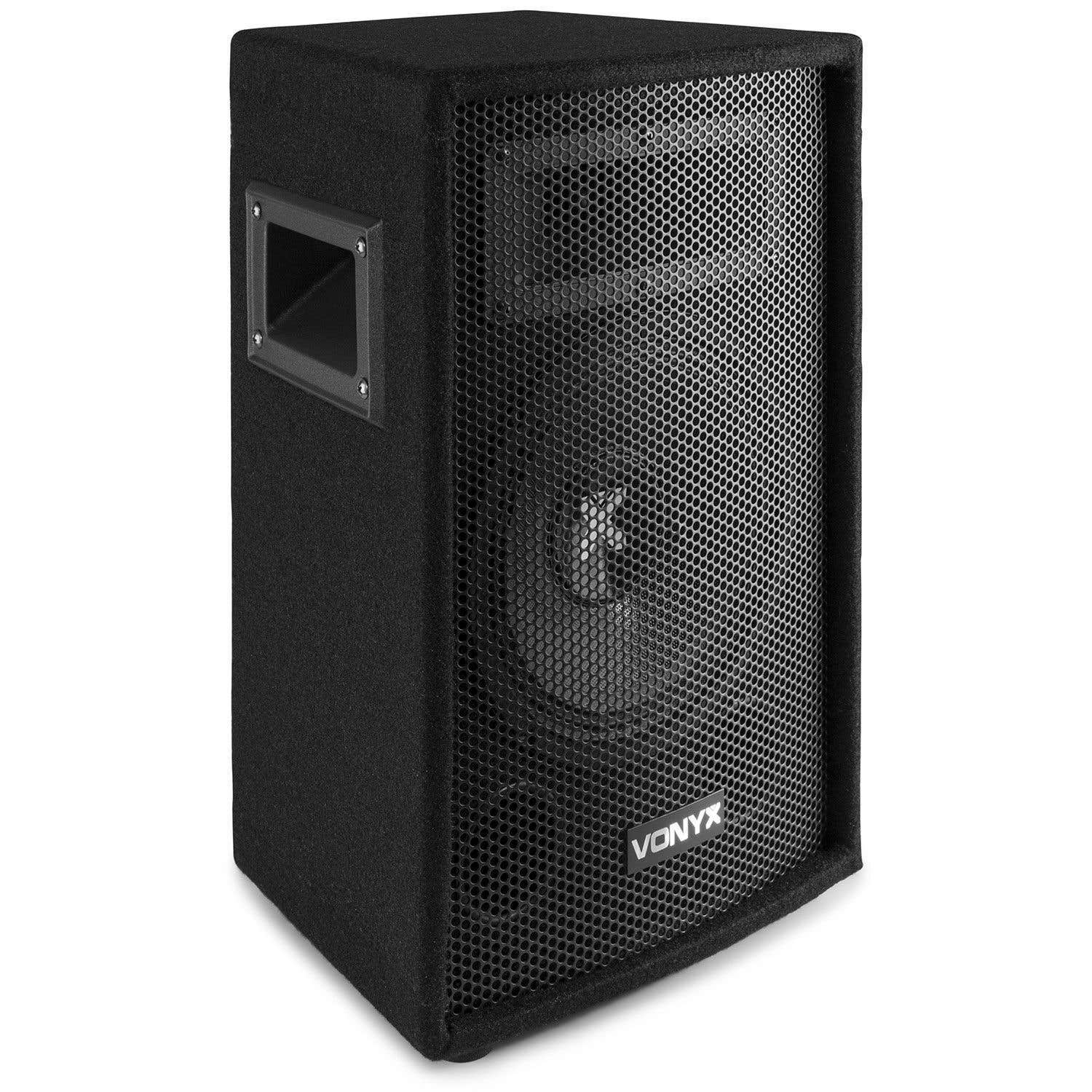 Un altavoz negro con una rejilla frontal y un puerto rectangular. La marca VONYX es visible.