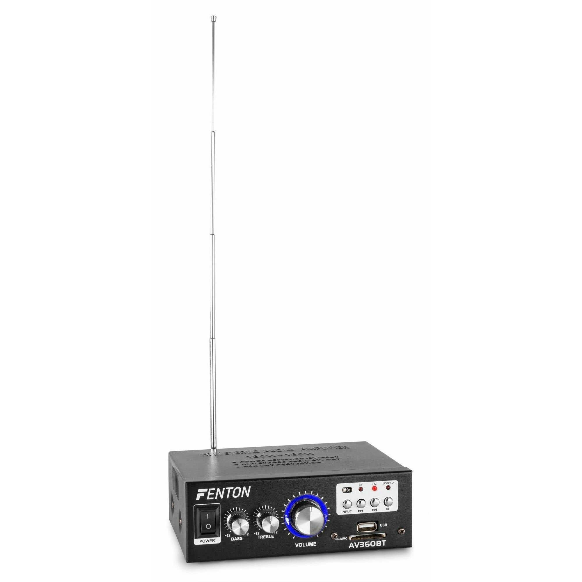 Ein schwarzer Fenton AV360BT-Verstärker mit Silberantenne. Er hat Lautstärke-, Bass- und Höhenregler und einen Ein-/Ausschalter.