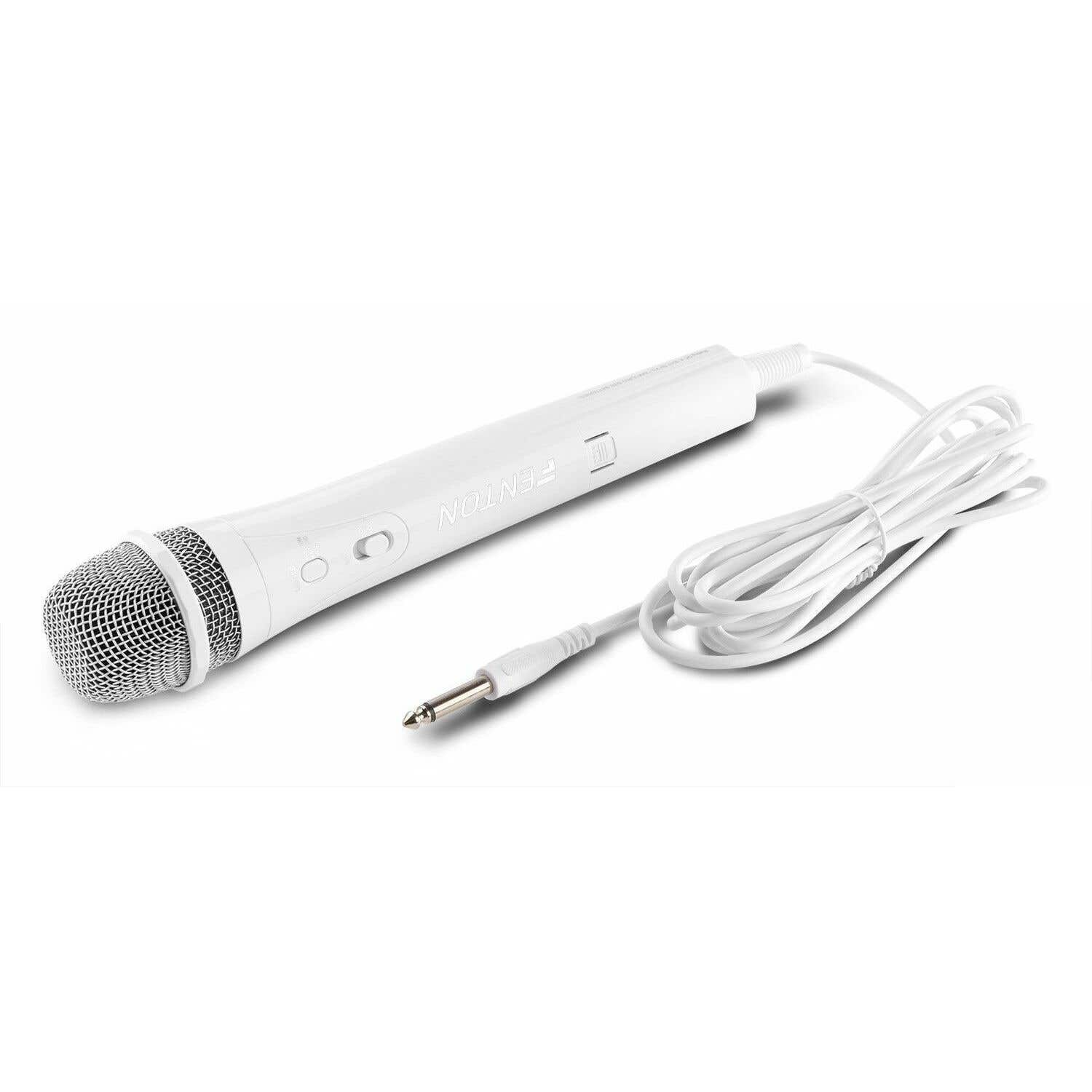 Micrófono Fenton blanco con cabezal de malla plateada, cable blanco y conector jack de 3,5 mm. El cable está enrollado.