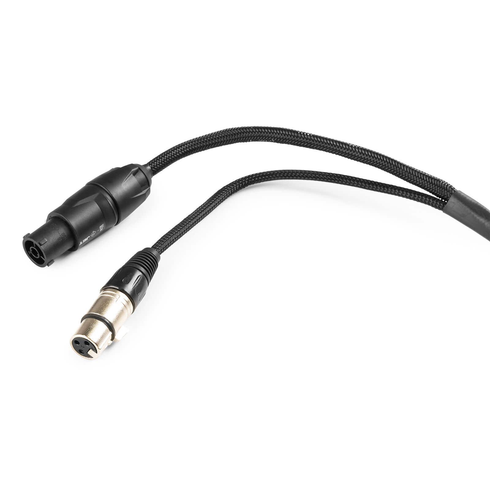 Dos cables XLR negros con conectores plateados sobre fondo blanco. Un extremo tiene 3 pines.