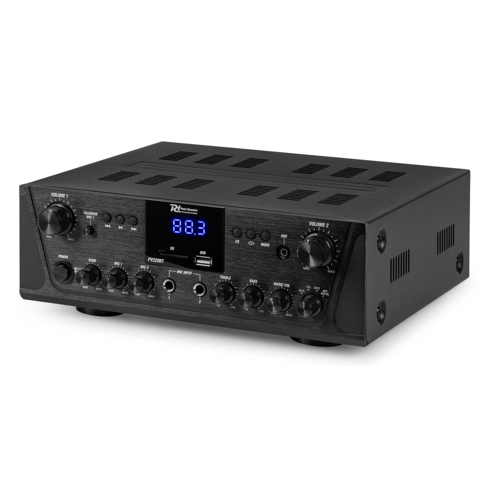 Schwarzer Audioverstärker mit Knöpfen, Tasten und einem Digitaldisplay mit der Anzeige 88,3. Enthält Lautstärke-, Mikrofon- und EQ-Regler.
