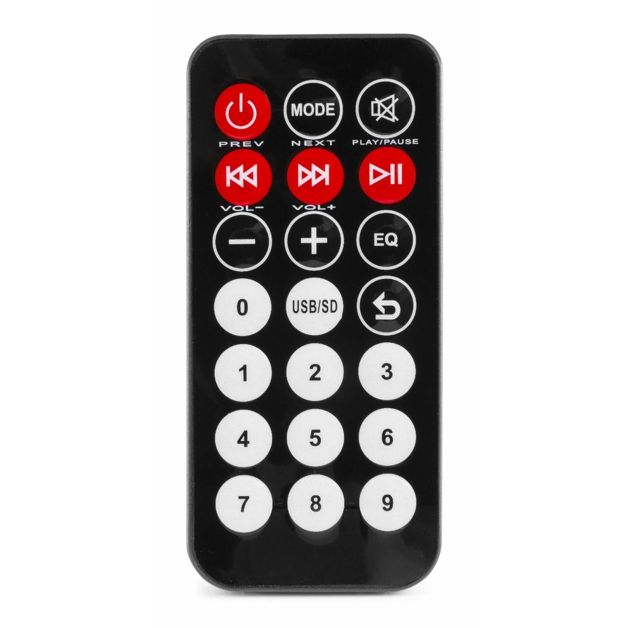 Schwarze Fernbedienung mit roten und weißen Tasten. Enthält Ein/Aus, Modus, Wiedergabe/Pause, Lautstärke, Zahlen 0-9 und USB/SD.