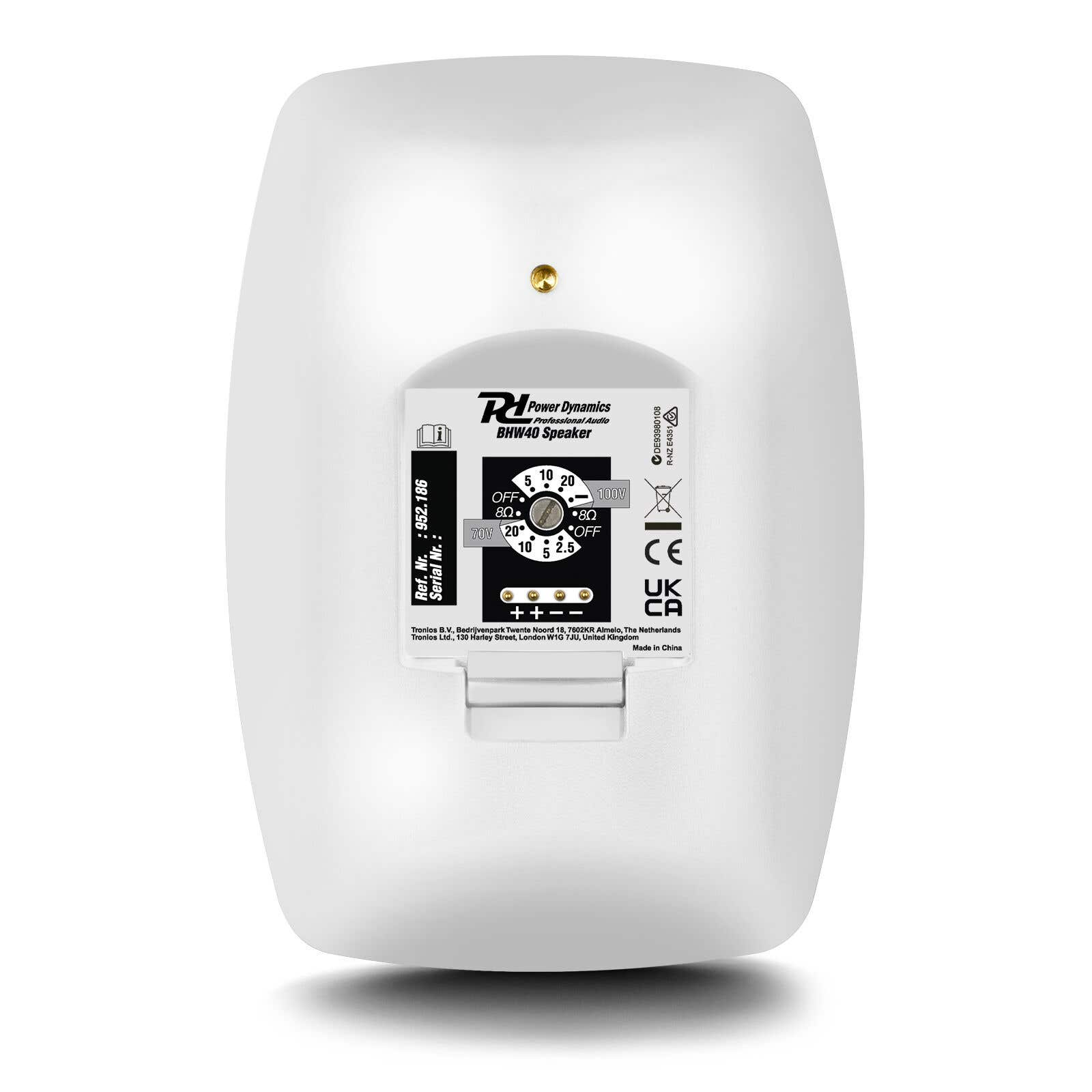 Altavoz blanco con panel de control. Tiene un logotipo de Power Dynamics, modelo BHW40. Muestra ajustes como 8Ω, 100V y OFF.