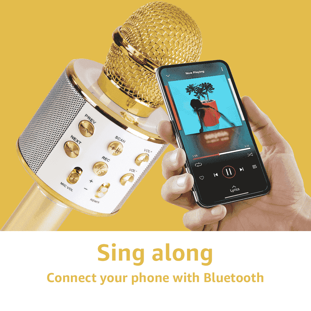 Un microfono dorato e un telefono che mostra una canzone. Una mano tiene il telefono. Lo sfondo è giallo. Testo: Canta, connettiti con Bluetooth.