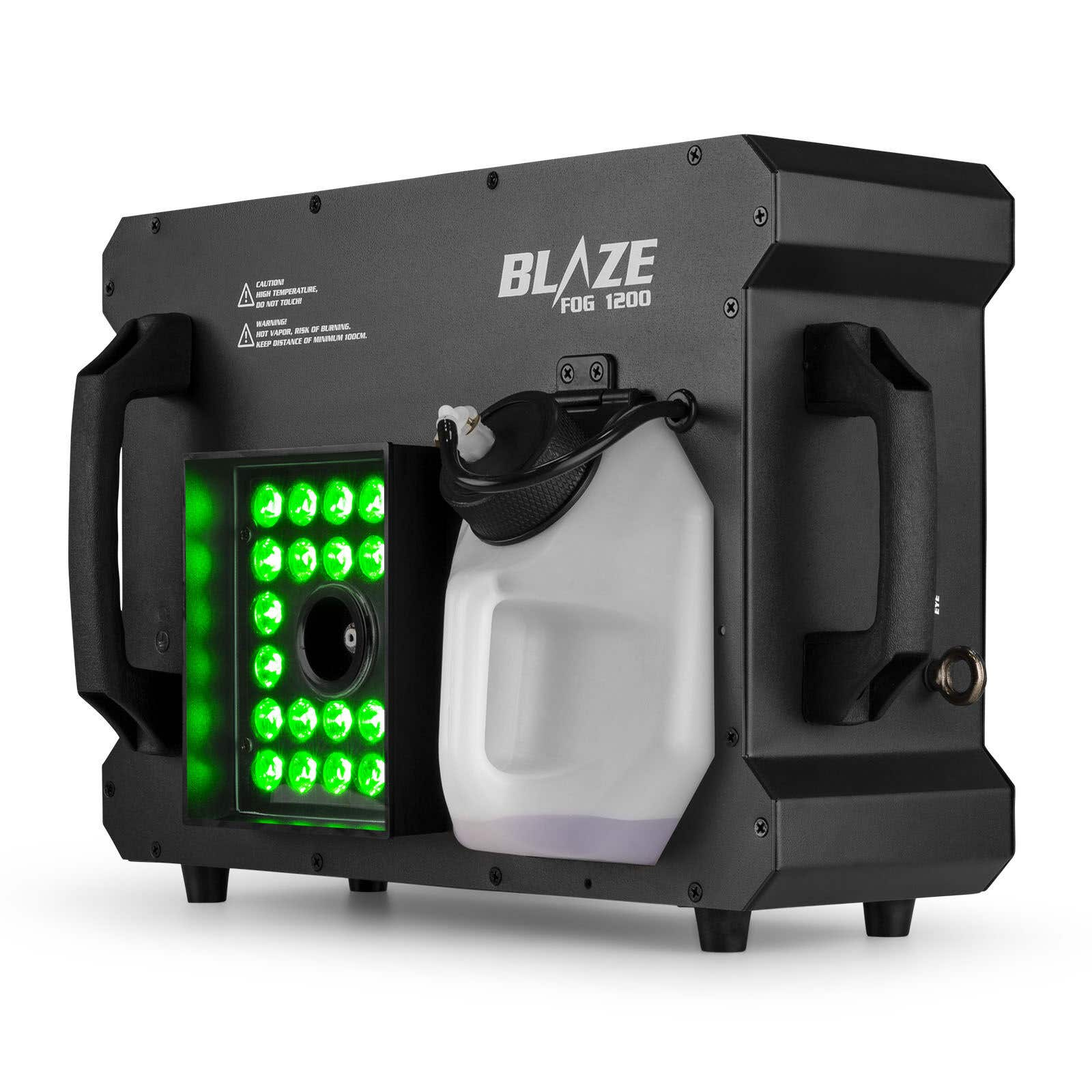 Máquina de niebla negra 'Blaze Fog 1200' con luces verdes. Tiene un tanque de agua y etiquetas de advertencia.