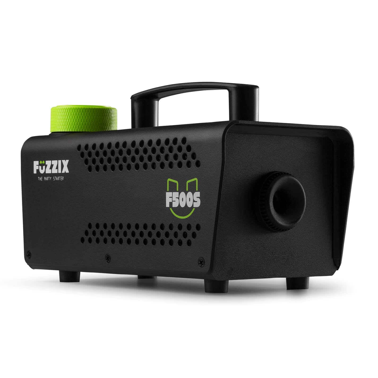 Máquina de niebla negra Fuzzix F500S con detalles verdes. Tiene un asa, una perilla verde y una boquilla de salida.
