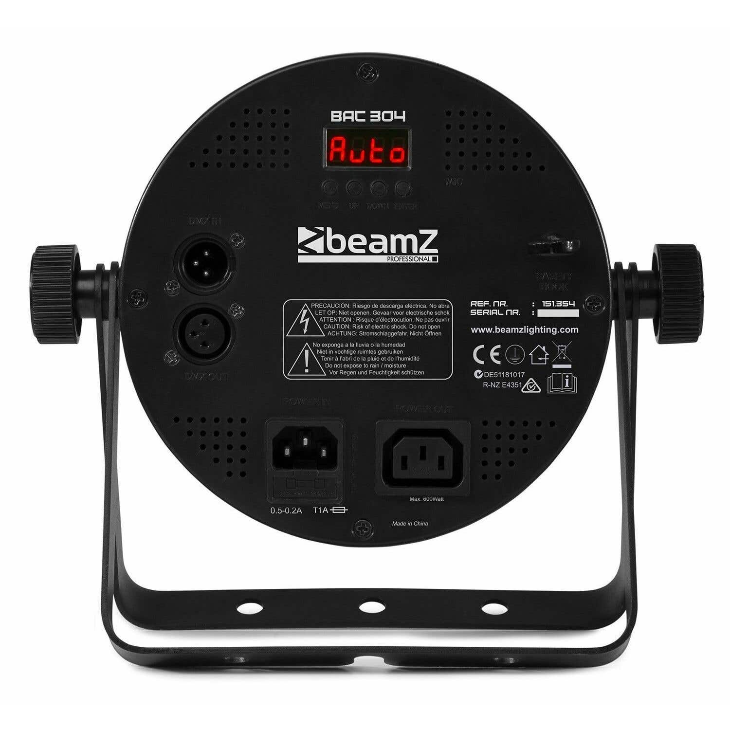 Dispositivo de iluminación Beamz negro con panel de control, entrada y salida de alimentación. Muestra 'Auto' y varias etiquetas de advertencia.