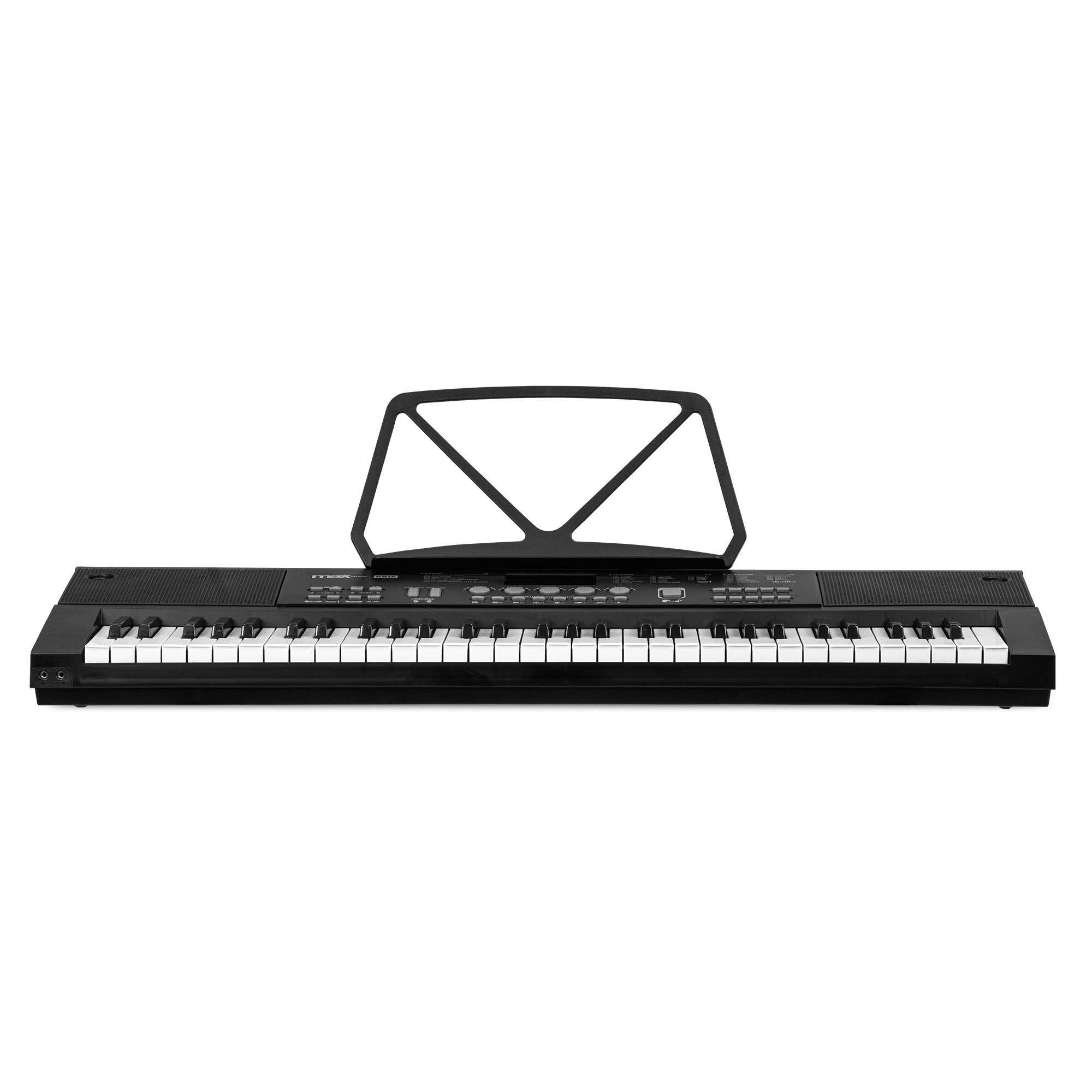 Eine schwarze elektronische Tastatur mit weißen Tasten und einem Notenständer ist freigestellt.