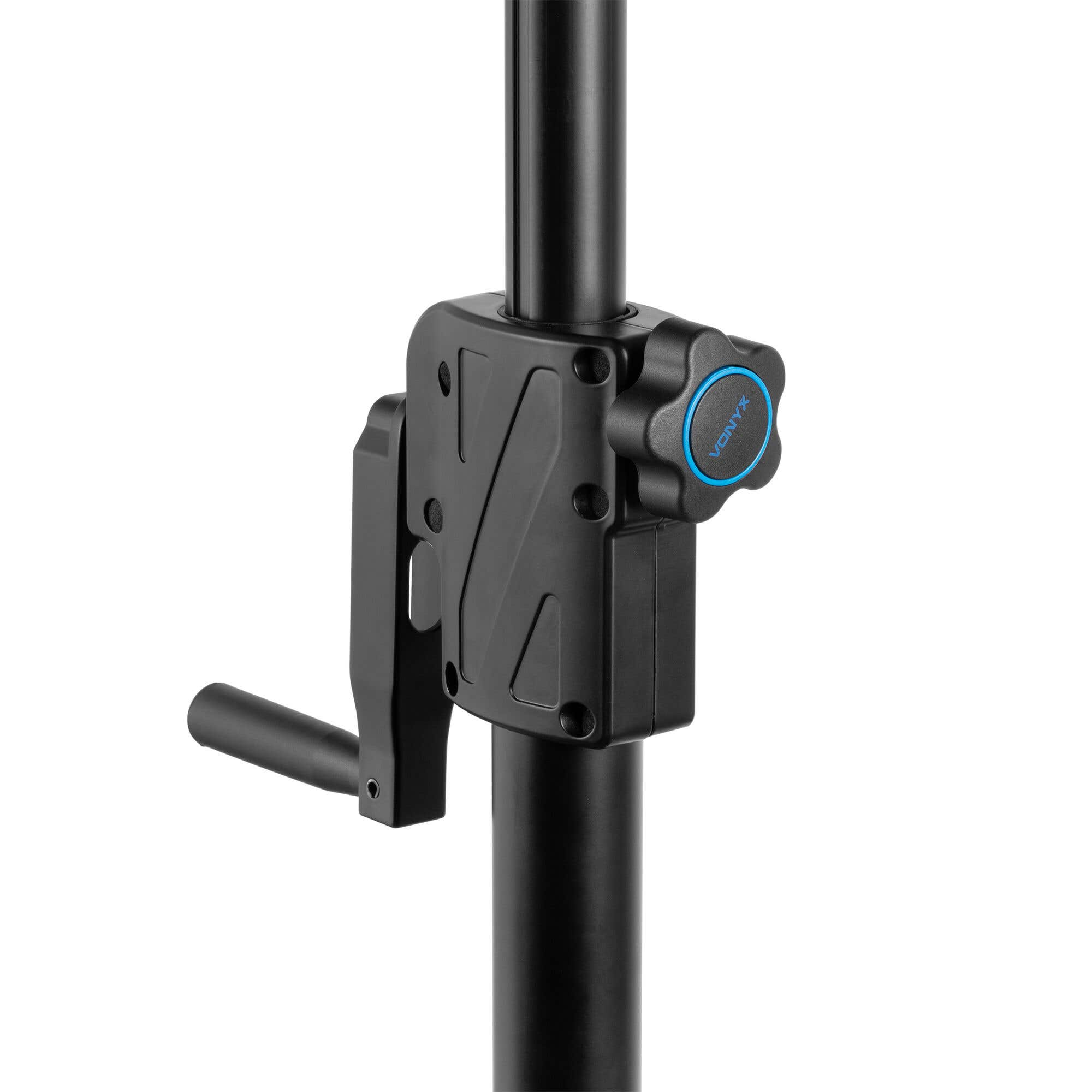 Detalle de soporte metálico negro con mango y perilla con acento azul con la marca VONXY.