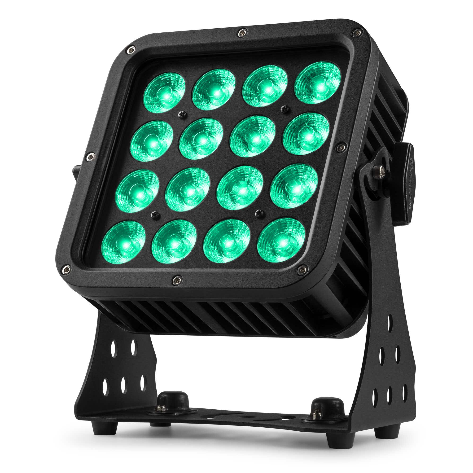 Foco LED negro para escenario con 15 luces verdes brillantes. Está sobre un soporte, inclinado hacia arriba, sobre fondo blanco.