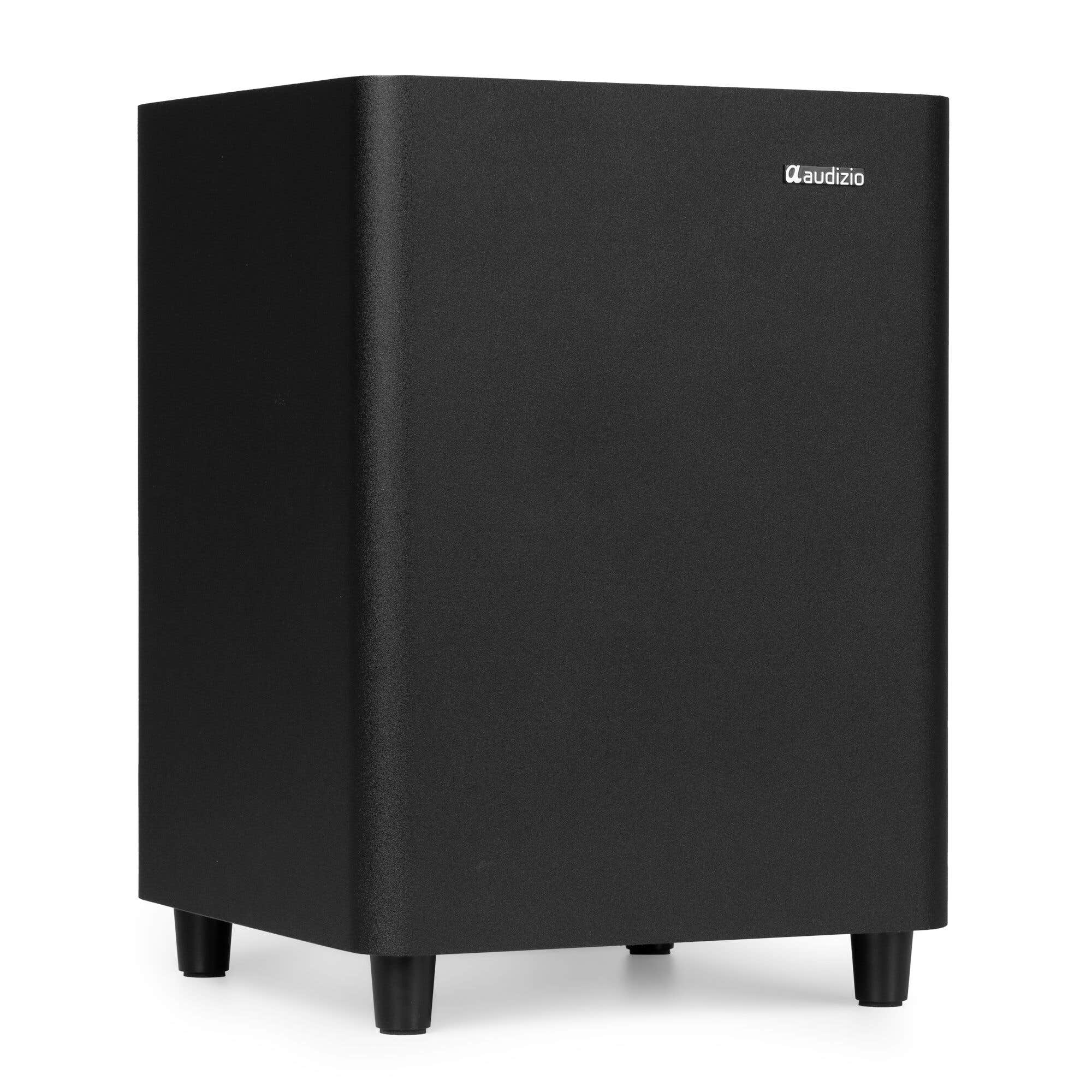 Un subwoofer Audizio negro sobre fondo blanco. Tiene cuatro patas pequeñas y el logotipo de Audizio al frente.