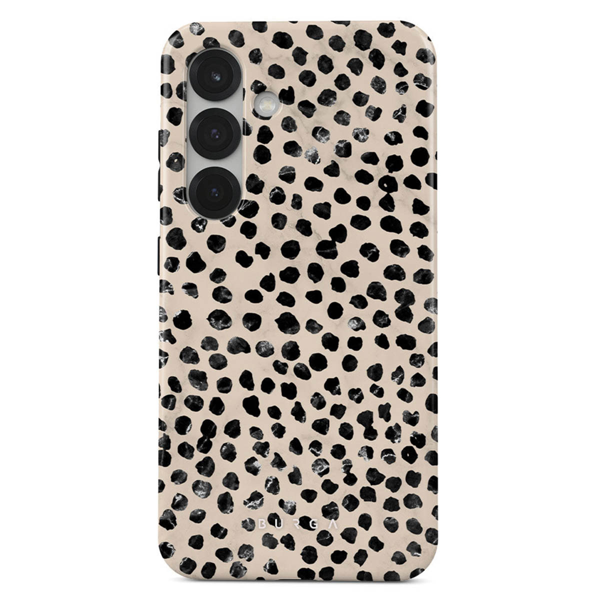 Une coque de téléphone avec un fond beige et des taches noires. Elle a un module caméra avec trois lentilles.