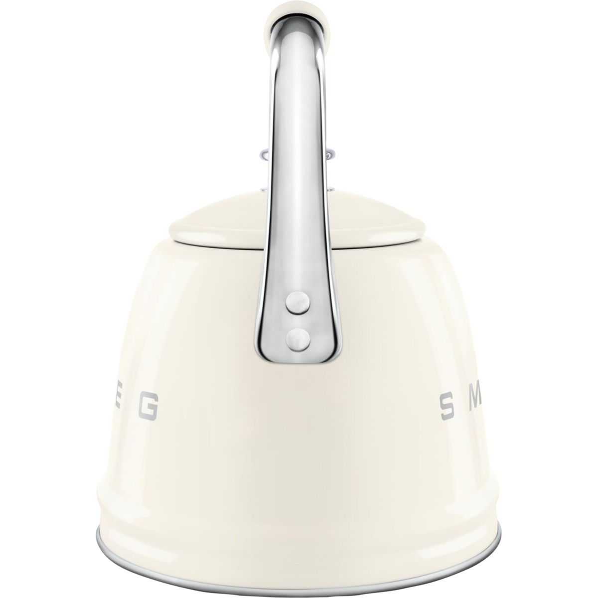 Cremefarbener SMEG-Wasserkocher mit silbernem Griff und Akzenten. Der Griff ist gebogen. Der Wasserkocher hat einen runden Körper.