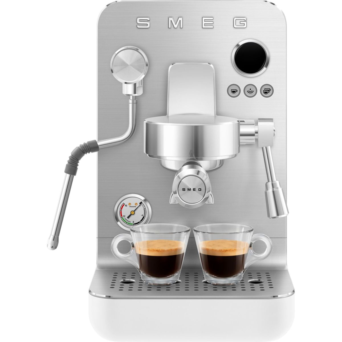 Silberne SMEG Espressomaschine mit zwei Gläsern Kaffee. Merkmale sind eine Dampflanze, ein Manometer und Knöpfe.