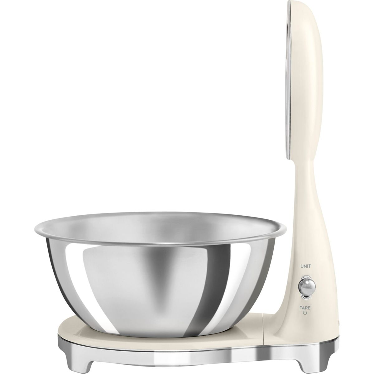 Kremowy mikser stojący z misą ze stali nierdzewnej na białym tle. Widoczne przyciski jednostki i tary.