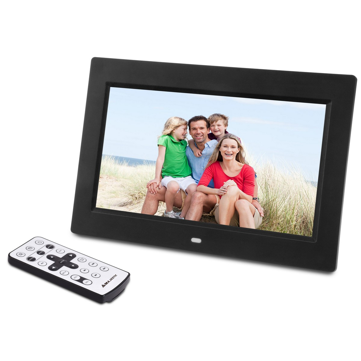 Ein digitaler Bilderrahmen mit einem Familienfoto. Daneben liegt eine Fernbedienung. Der Rahmen ist schwarz, der Hintergrund weiß.