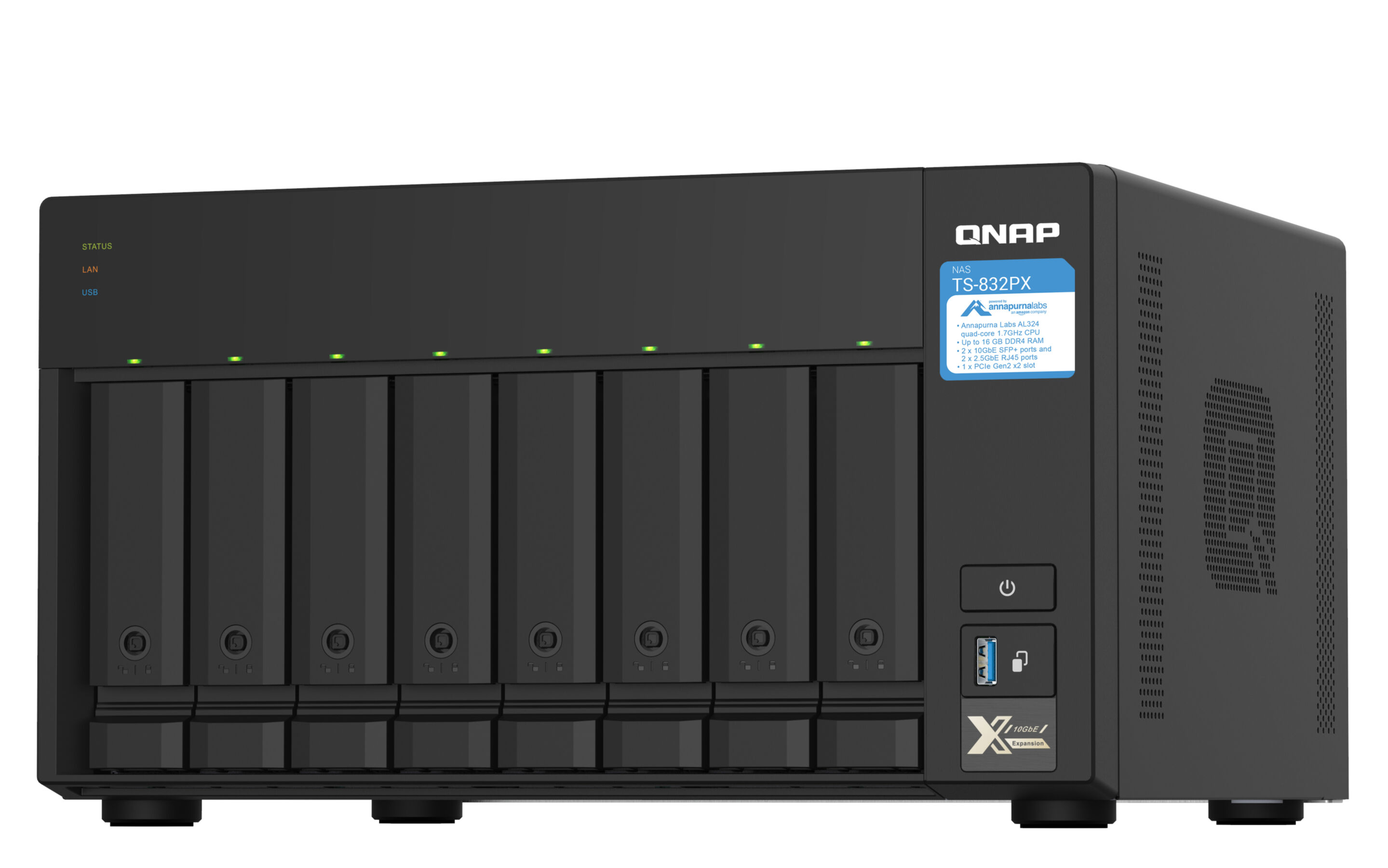 Ein schwarzer QNAP NAS TS-832PX-Server mit mehreren Laufwerksschächten, Statusanzeigen und einem Ein-/Ausschalter.