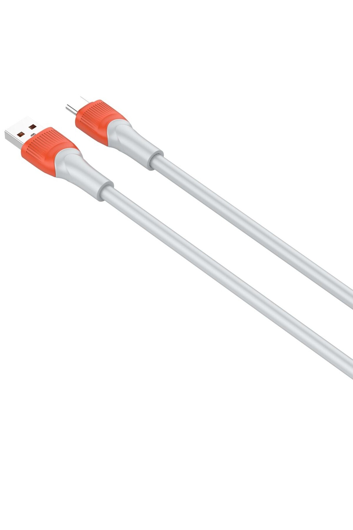 Turuncu konektörlü iki beyaz şarj kablosu. Bir USB ve bir mikro-USB konektörü görülüyor.