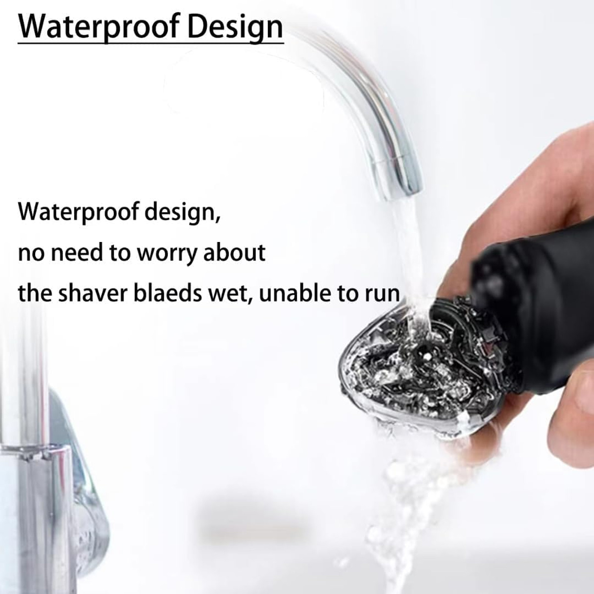 Ein schwarzer Rasiererkopf wird unter fließendem Wasser aus einem Wasserhahn gehalten. Eine Hand hält den Rasierer. Text sagt 'Waterproof Design'.