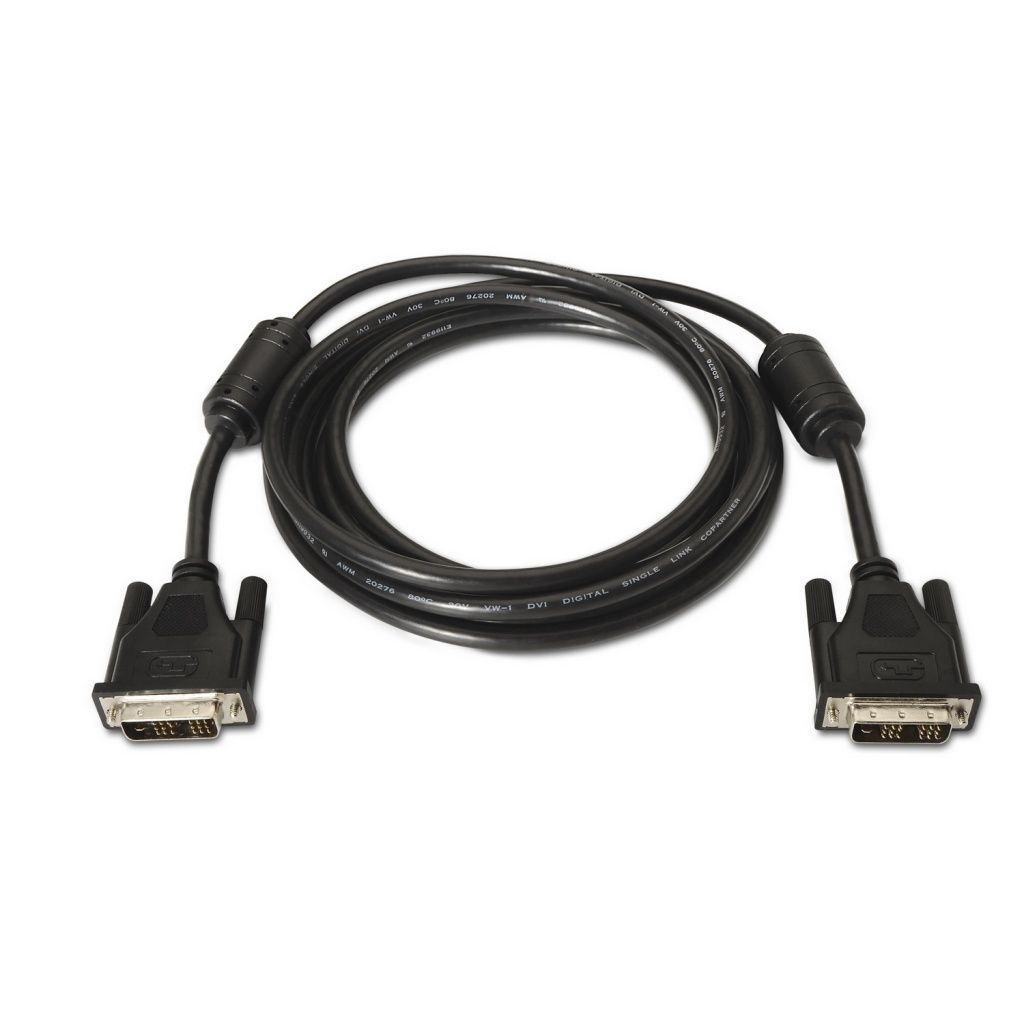 Un cable DVI negro con conectores en ambos extremos. El cable está enrollado. El fondo es blanco.