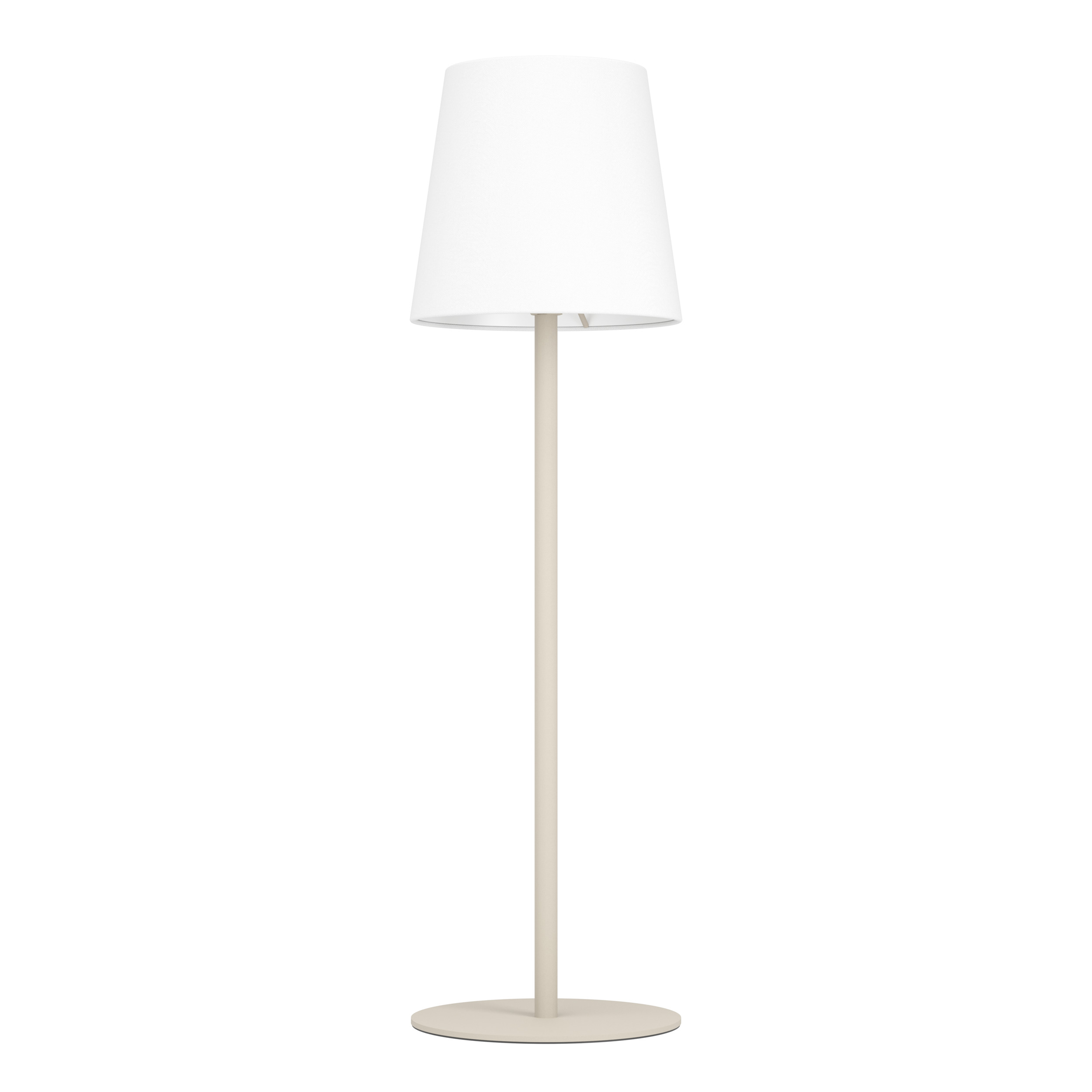 Eine hohe Stehlampe mit weißem Lampenschirm und beigem Ständer auf weißem Hintergrund.