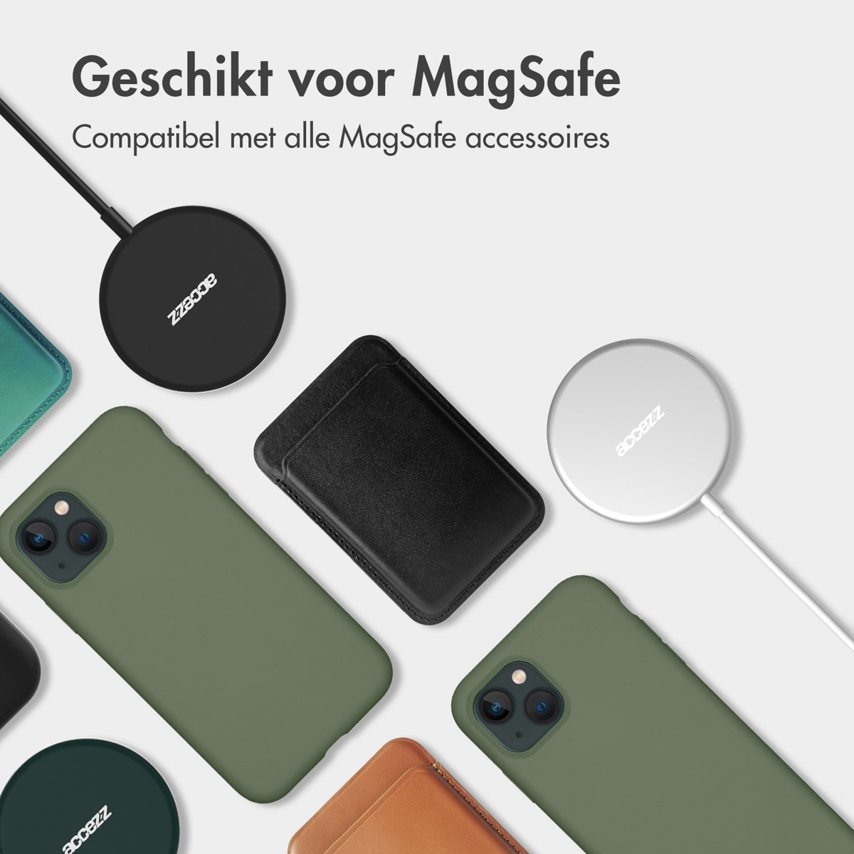 Verschiedenes Telefonzubehör, darunter Hüllen und Ladegeräte, sind auf weißem Hintergrund angeordnet. Der Text oben lautet 'Geschikt voor MagSafe'.