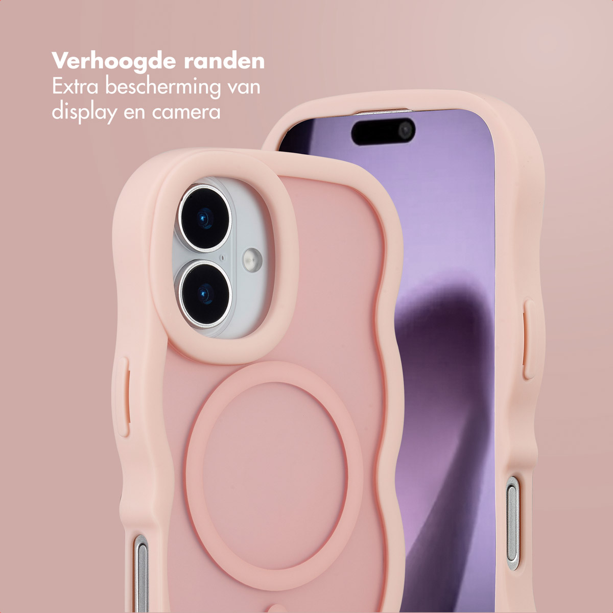 Een roze telefoonhoesje met een golvend design beschermt een telefoon. De hoes heeft een camera-uitsparing en verhoogde randen.