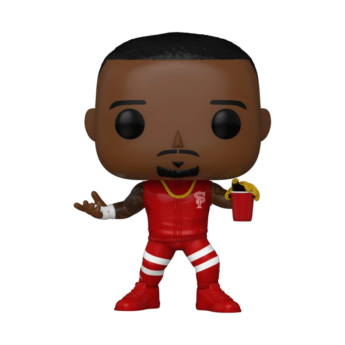 Figura Funko Pop di un uomo nero in abito rosso, con una tazza. Catena d'oro e tatuaggio sul braccio. Sfondo bianco.