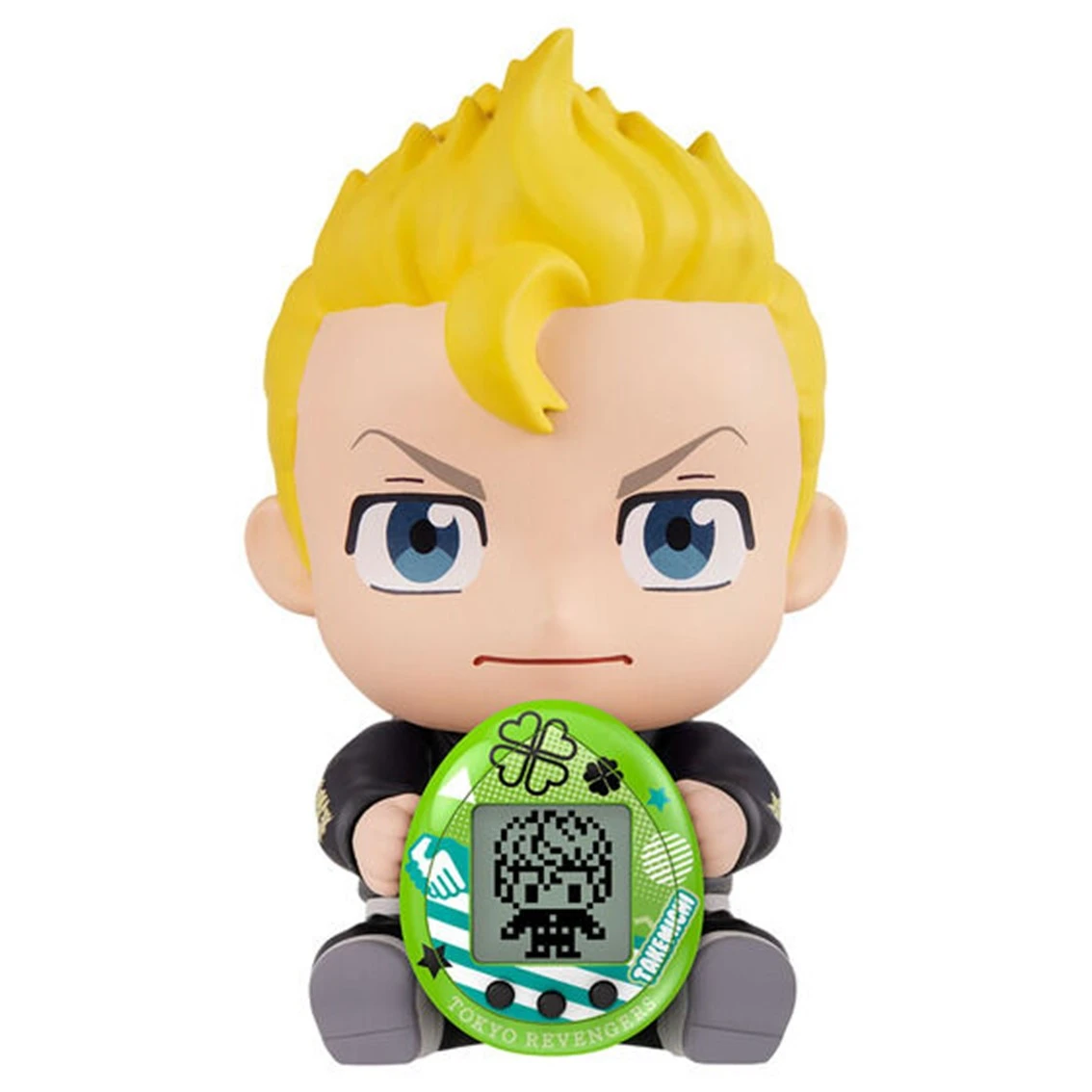 Una figura con pelo amarillo y ojos azules sosteniendo un Tamagotchi verde. El Tamagotchi tiene un trébol.
