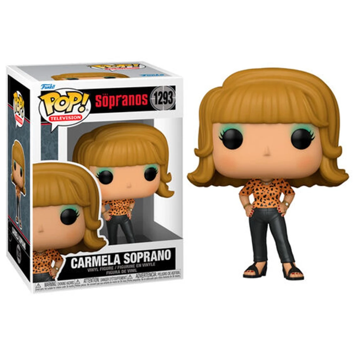 Una figura di Carmela Soprano Funko Pop è in piedi accanto alla sua scatola. La figura ha i capelli castani e indossa una camicia leopardata e pantaloni neri.