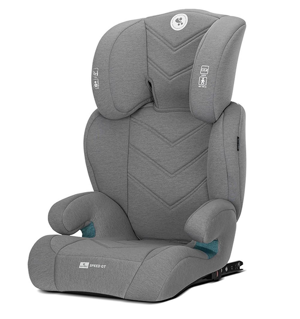 Ein grauer Kindersitz. Er hat eine Kopfstütze, Armlehnen und einen Sitz. Auf dem Sitz steht "SPEED GT".