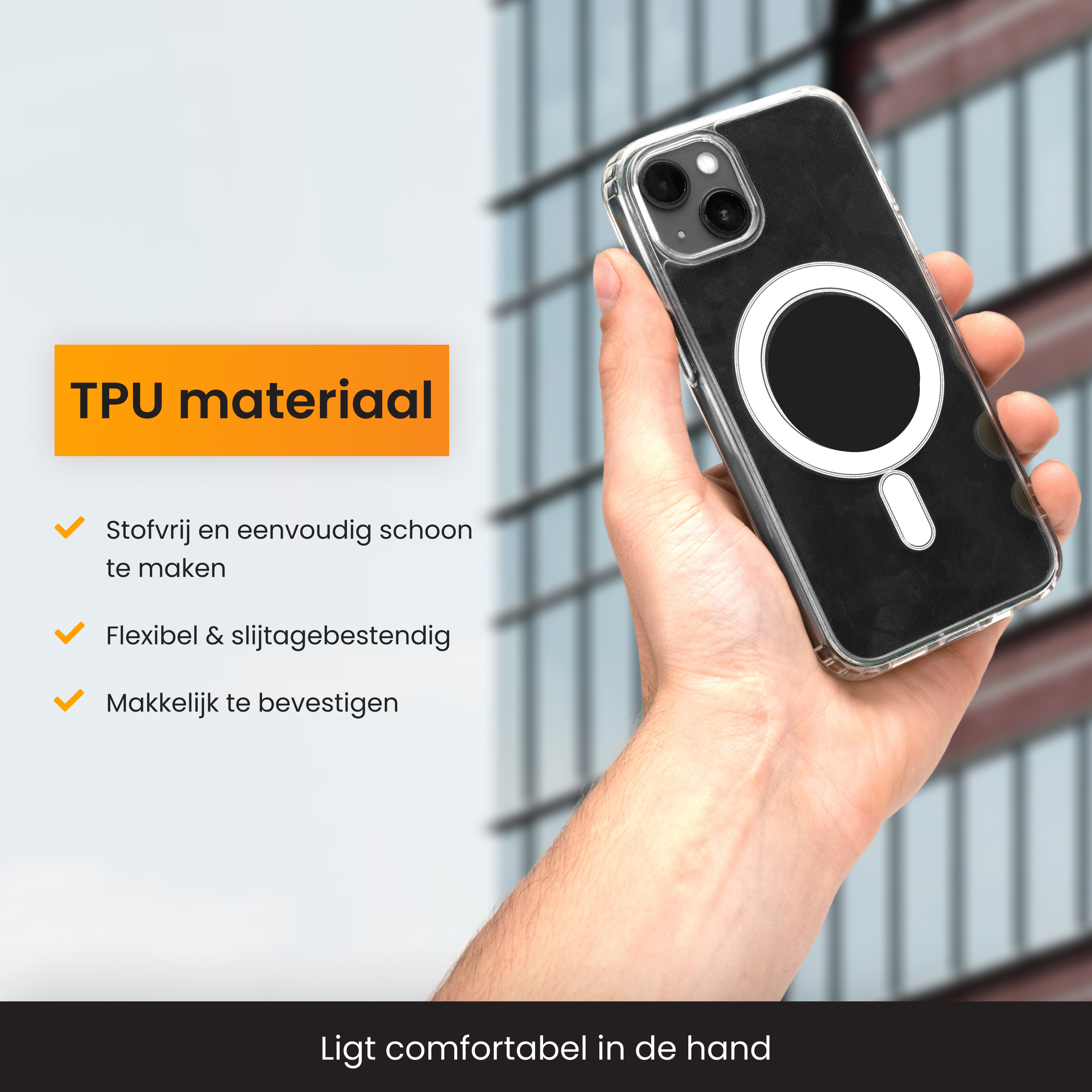 Main tenant une coque de téléphone. La coque est transparente avec un téléphone noir à l'intérieur. Texte sur bannière orange.