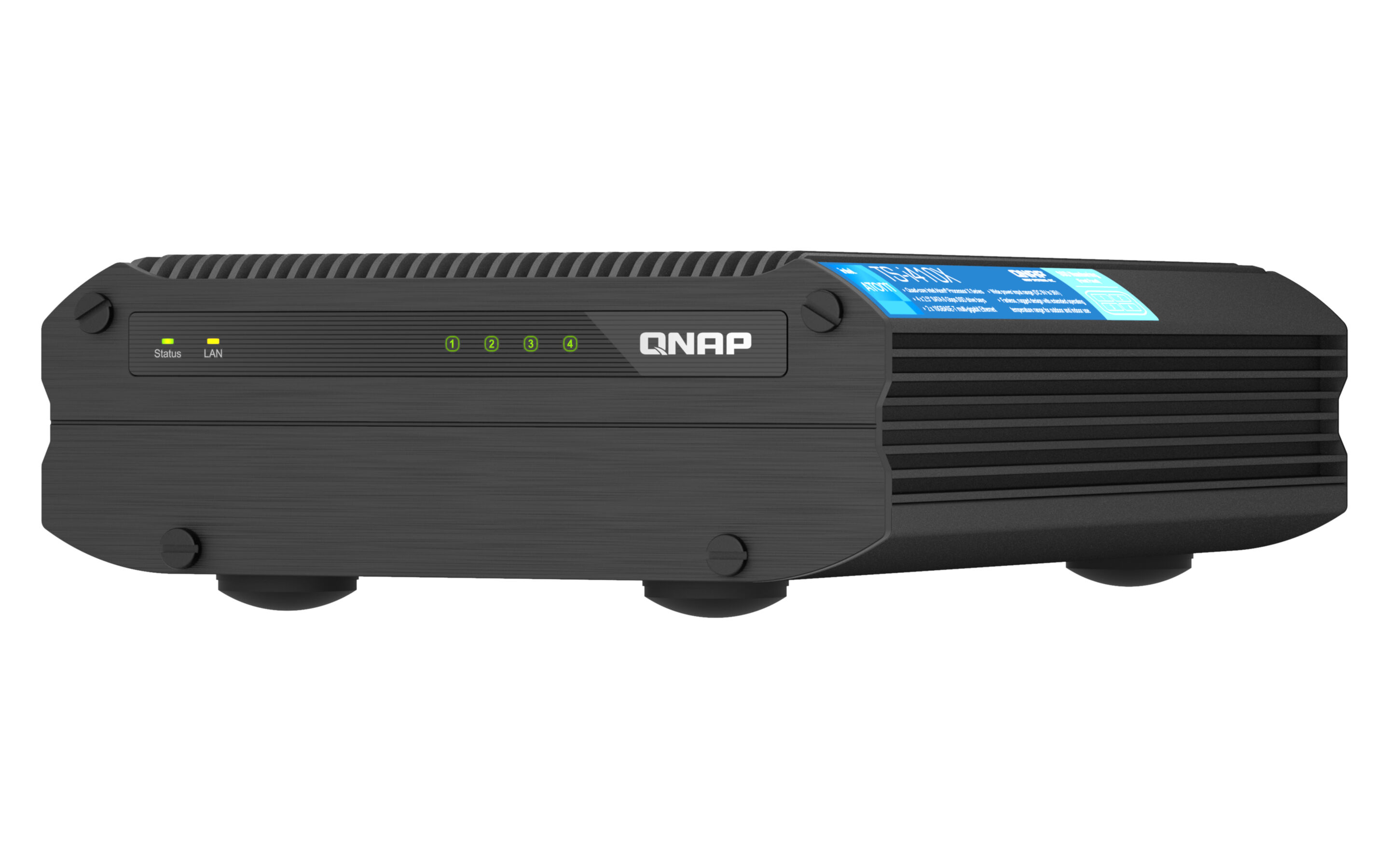 Ein schwarzes QNAP-Netzwerkgerät mit Status- und LAN-Leuchten. Es hat vier nummerierte Lichter und ein blaues Display.