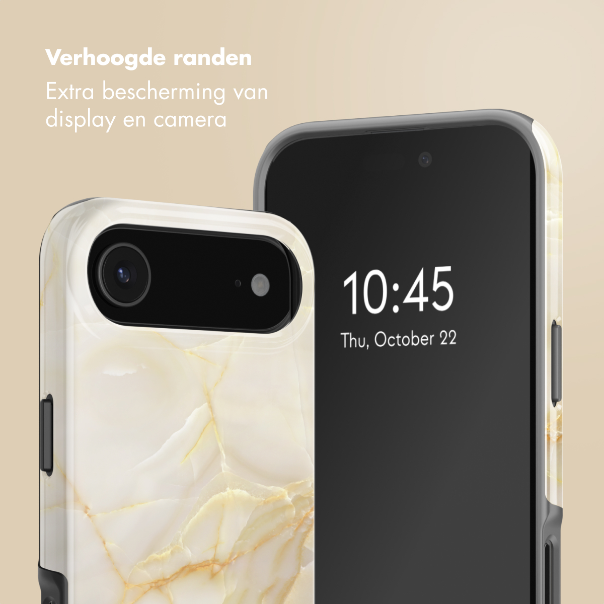 Deux téléphones, un avec coque en marbre et appareil photo, l'autre avec écran noir affichant l'heure et la date. Fond beige.