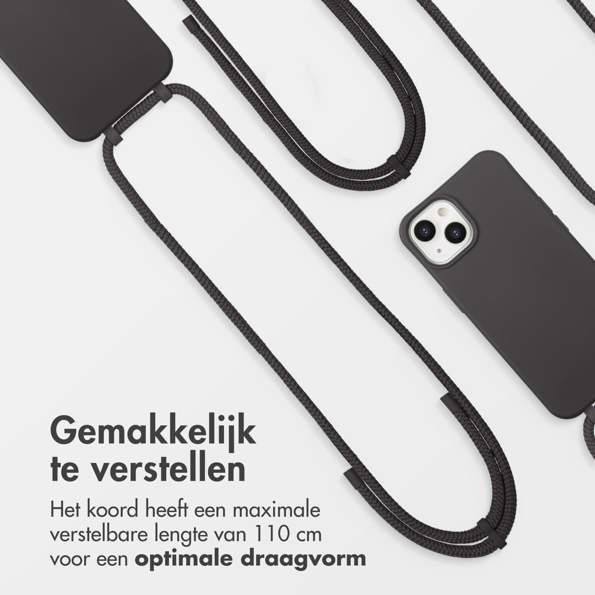 Een zwarte telefoonhoes met een zwart koord wordt getoond. De tekst luidt 'Gemakkelijk te verstellen'. Het koord is verstelbaar tot 110 cm.