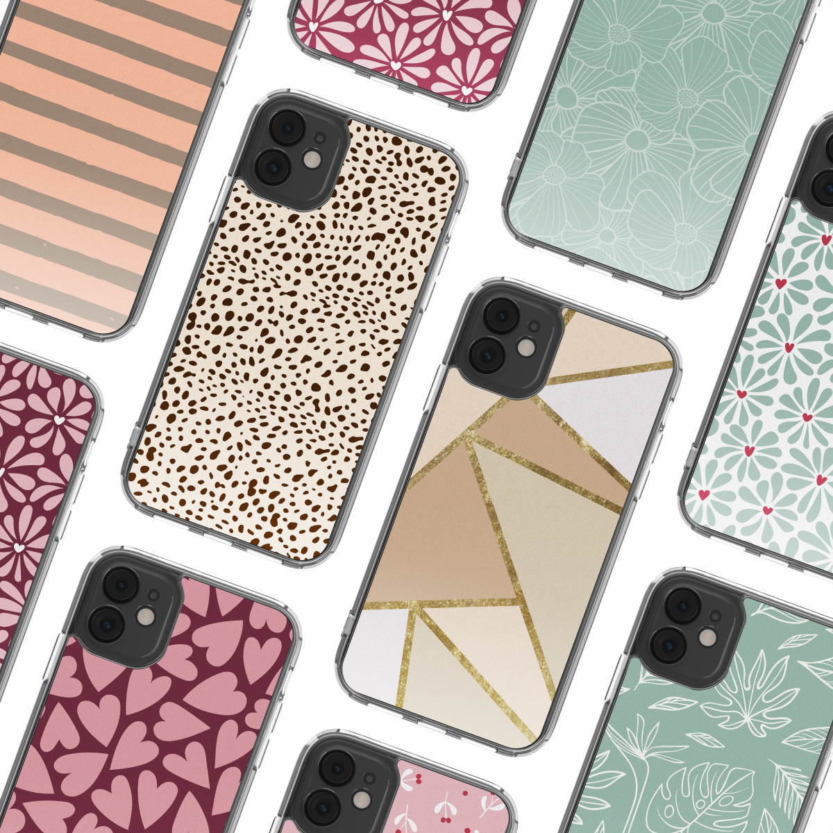 Collection d'étuis de téléphone avec divers motifs : imprimé léopard, floral, géométrique, cœurs et rayures. Le tout sur fond blanc.