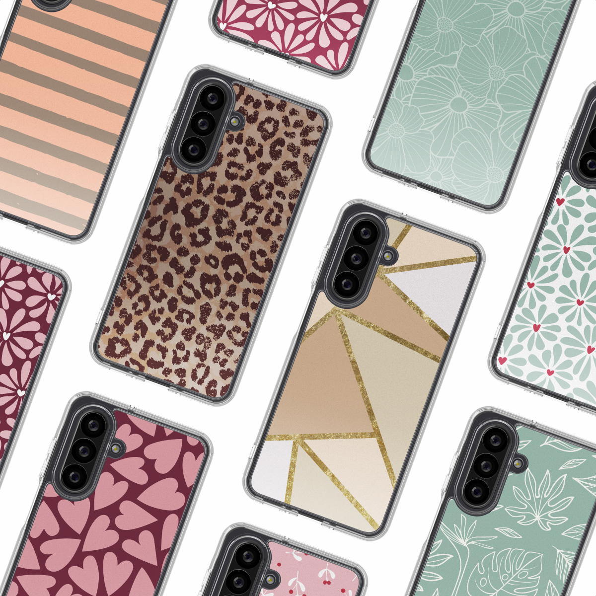 Collectie telefoonhoesjes met diverse ontwerpen, waaronder luipaardprint, geometrische patronen, bloemen en harten, op een witte achtergrond.