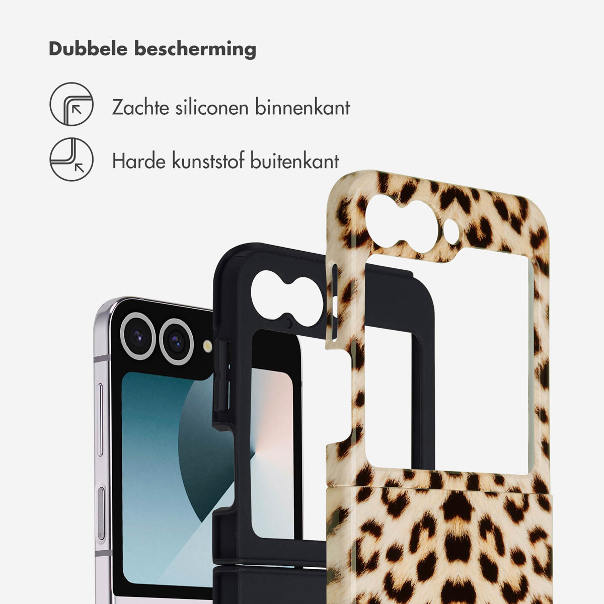Telefoonhoesje met een luipaardprint. De telefoon is gedeeltelijk zichtbaar, naast de zwarte binnenhoes. Tekst: Dubbele bescherming.