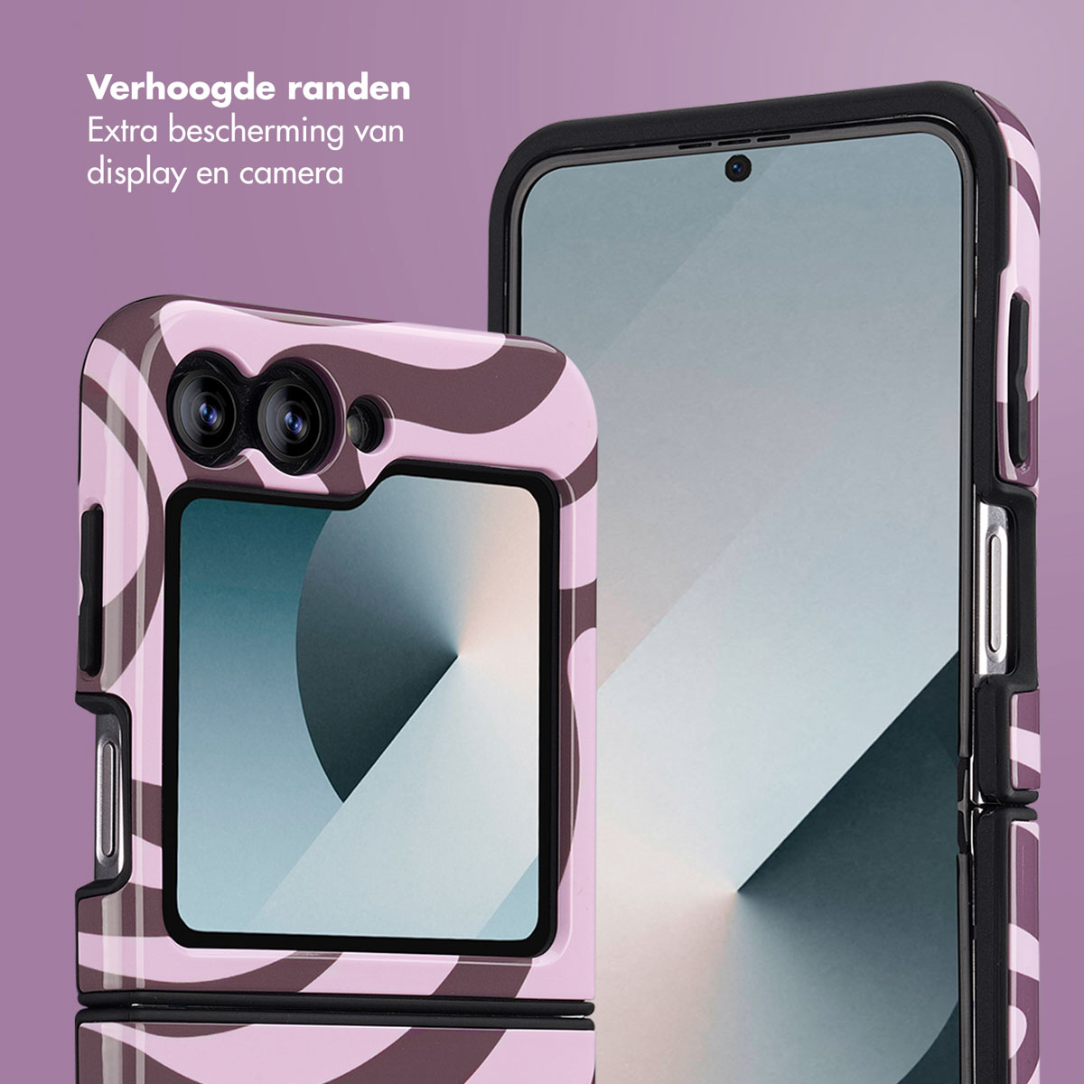 Twee open telefoons op een paarse achtergrond. Eén telefoon is opgevouwen met roze en bruine wervelingen. De andere is open met een zwart frame.