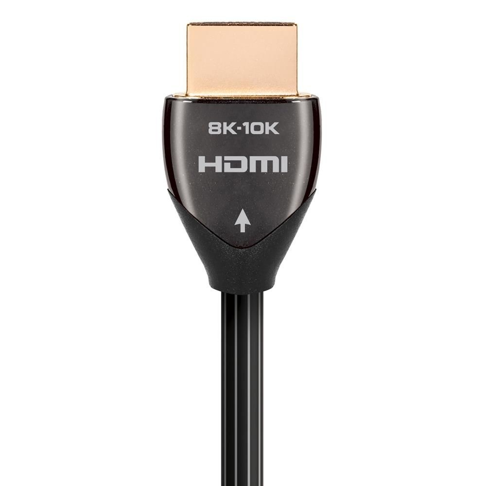 Ein HDMI-Kabel mit goldfarbenem Stecker. Der Kabelkörper ist schwarz, mit '8K-10K HDMI' und einem Pfeil markiert. Der Hintergrund ist weiß.