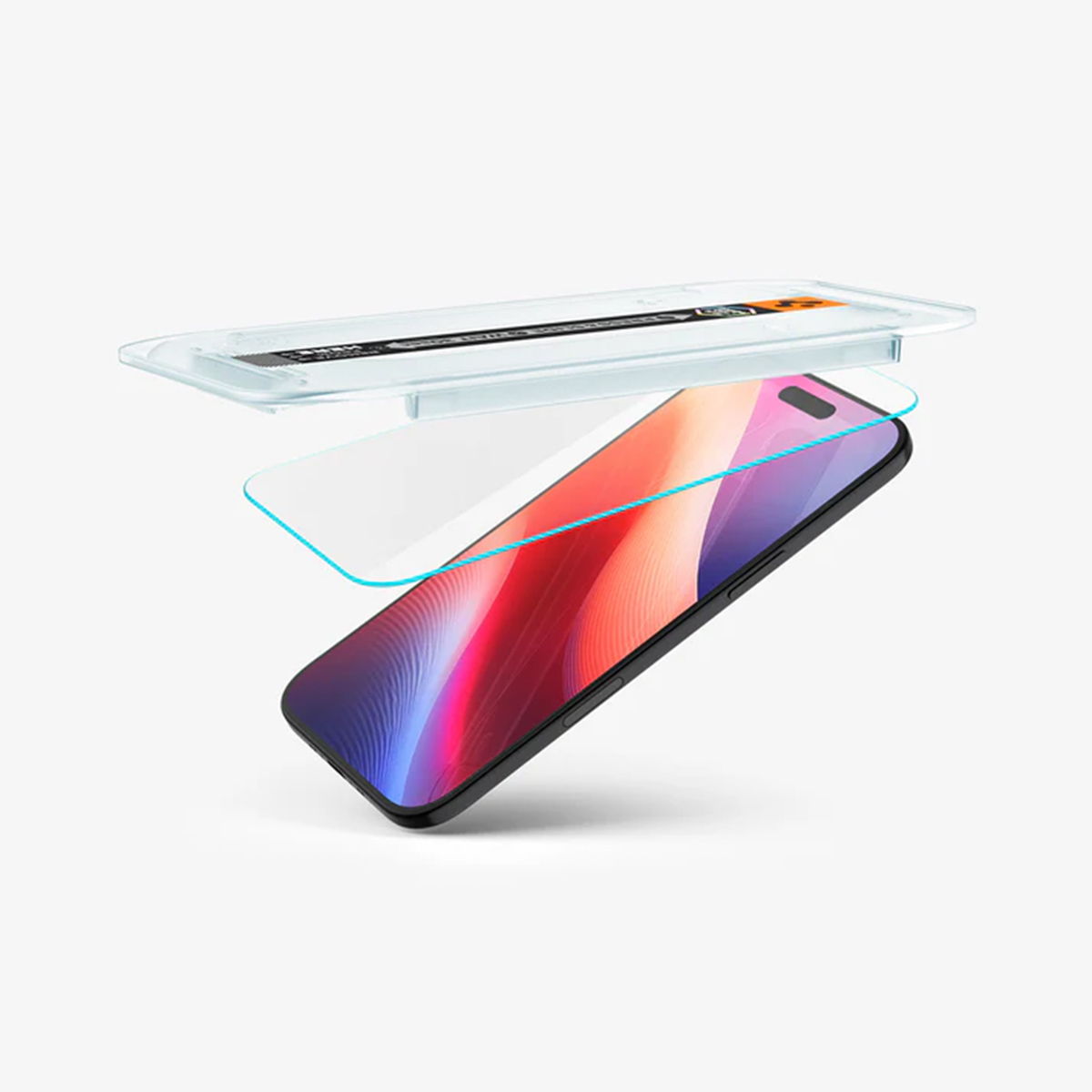Uno smartphone con una protezione per lo schermo applicata. Il telefono ha un display colorato e una cornice nera. Sono visibili tre strati.