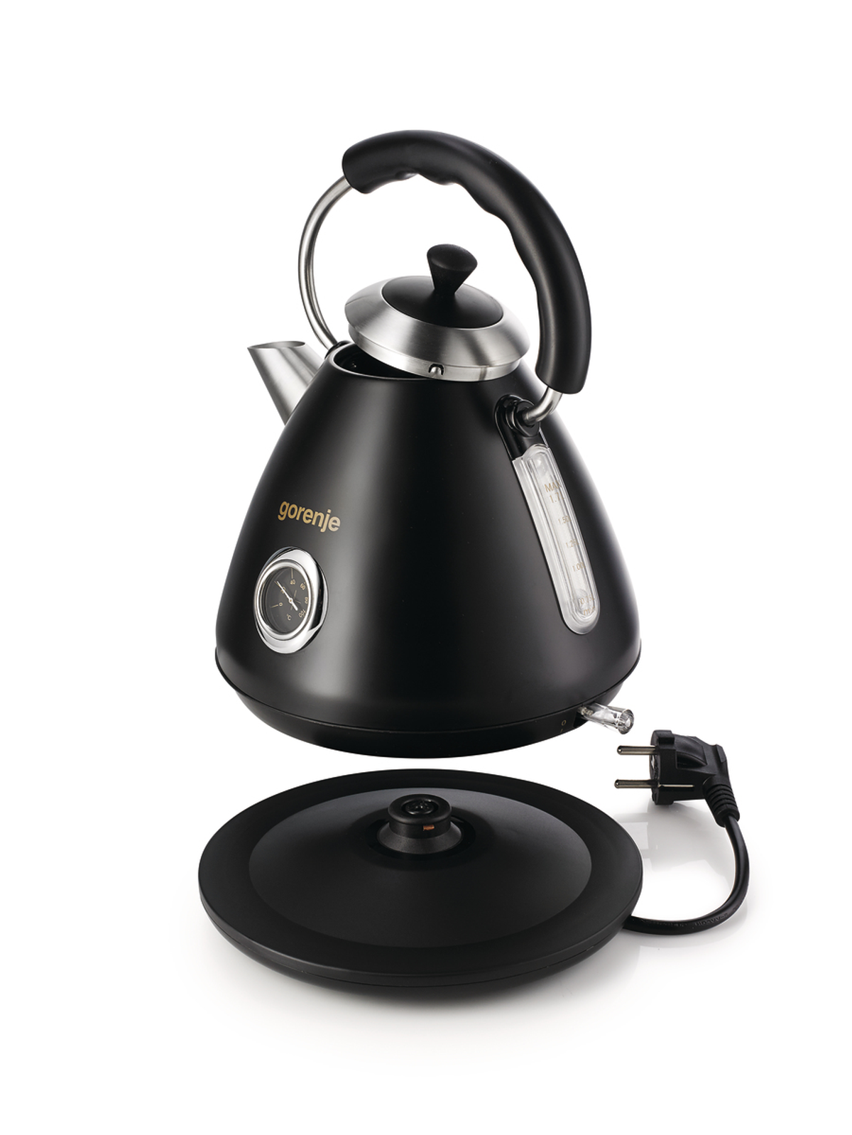 Bollitore elettrico nero con dettagli argentati, base e spina. Il bollitore è etichettato "gorenje". La base e la spina sono sotto.